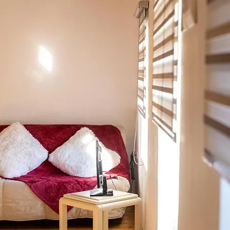 The Courtyard House 公寓