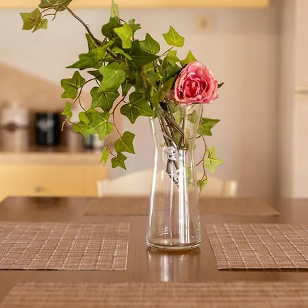 The Courtyard House Apartment Dhimini